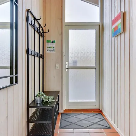 Helga - 100m From The Sea By Interhome